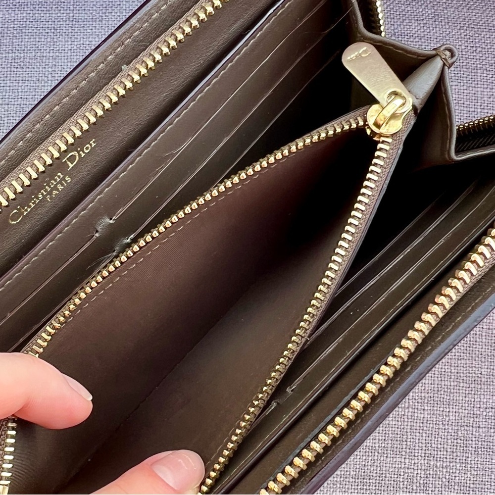 Dior Diorissimo Voyageur Leather Long Wallet With Charm - Picture 6 of 7